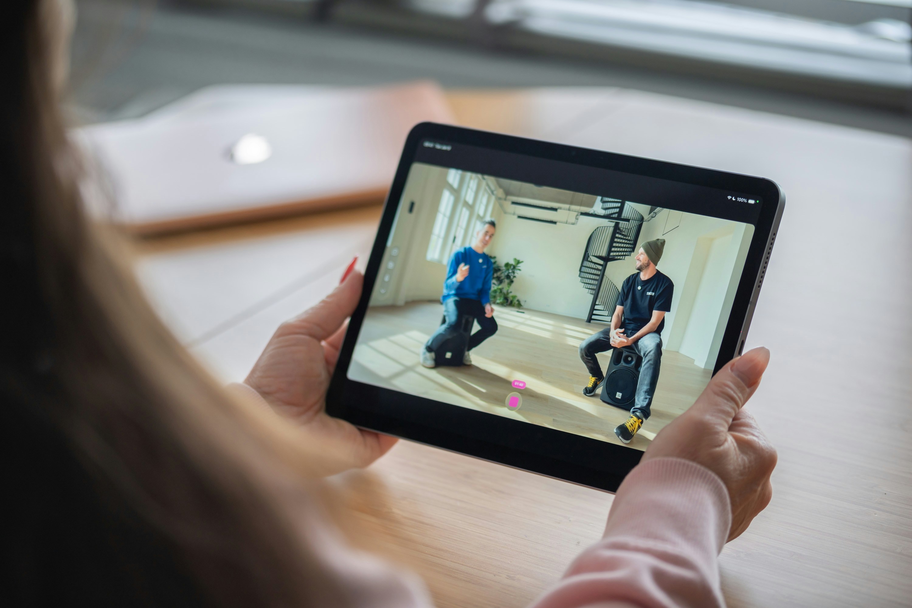 SkillMoV: Enrutamiento mixto de vistas para estimar competencia humana
