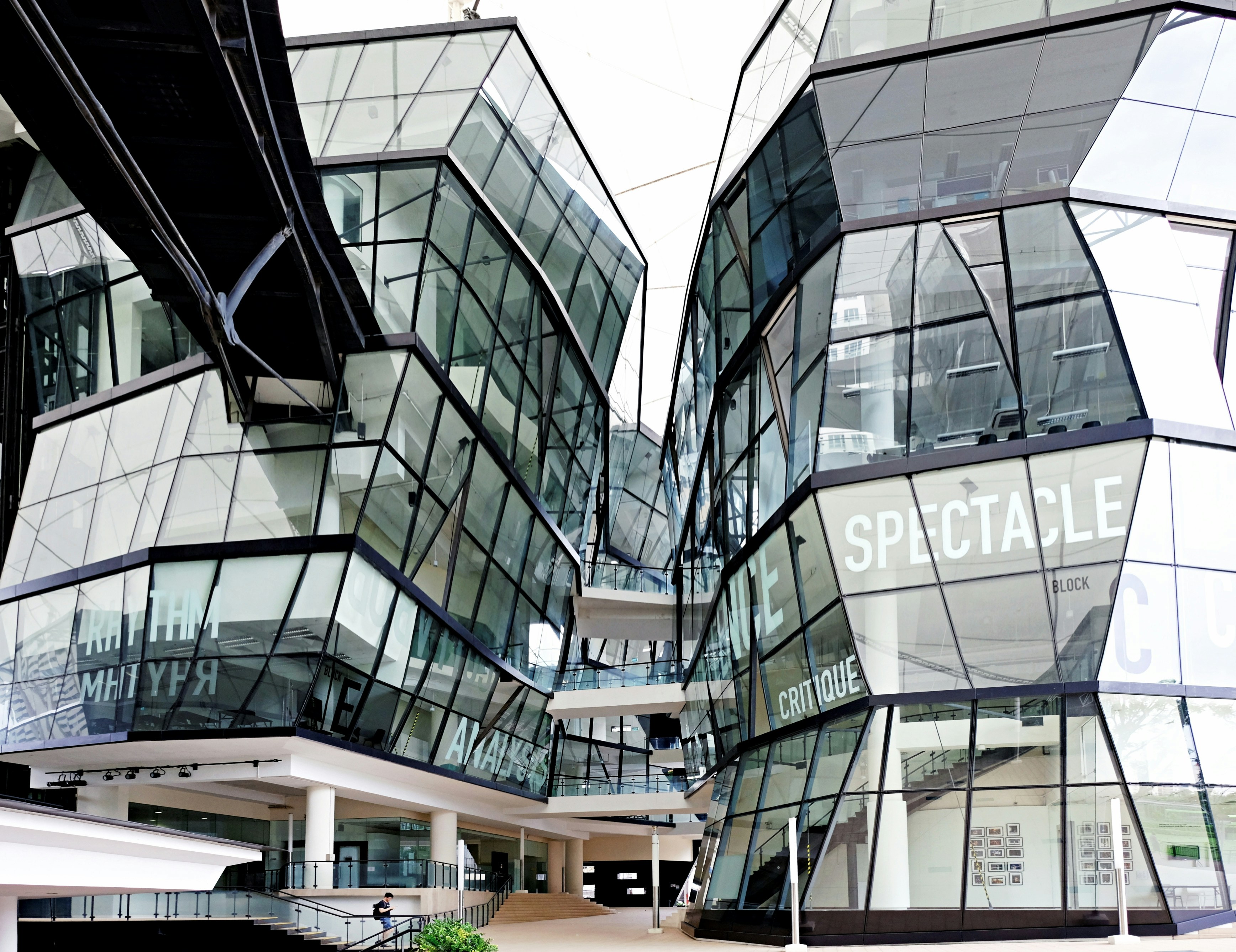 Smart Buildings: Todo sobre edificios inteligentes y su impacto en el futuro de la construcción