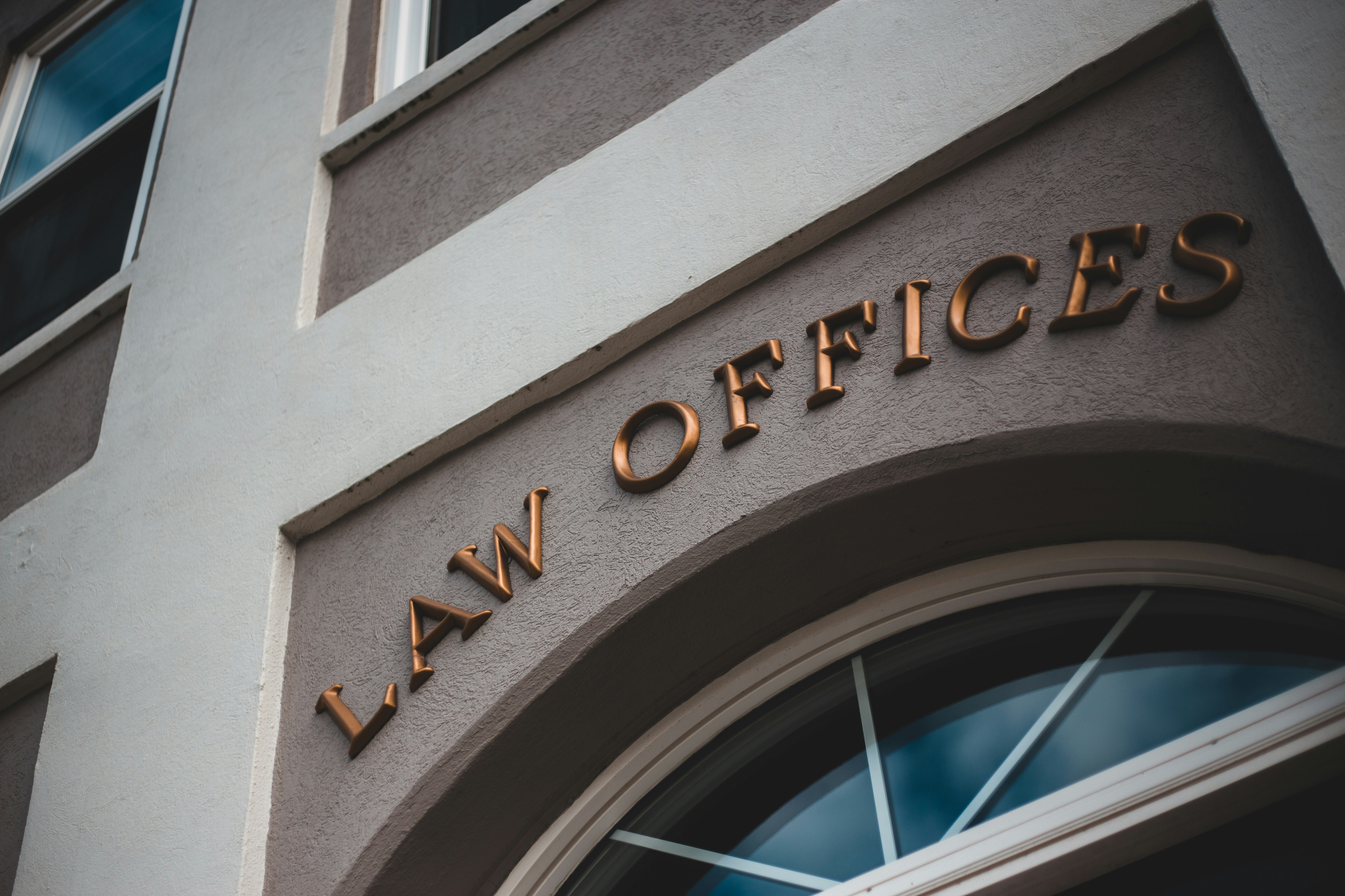 ¿El software legal a medida permite integraciones de terceros?