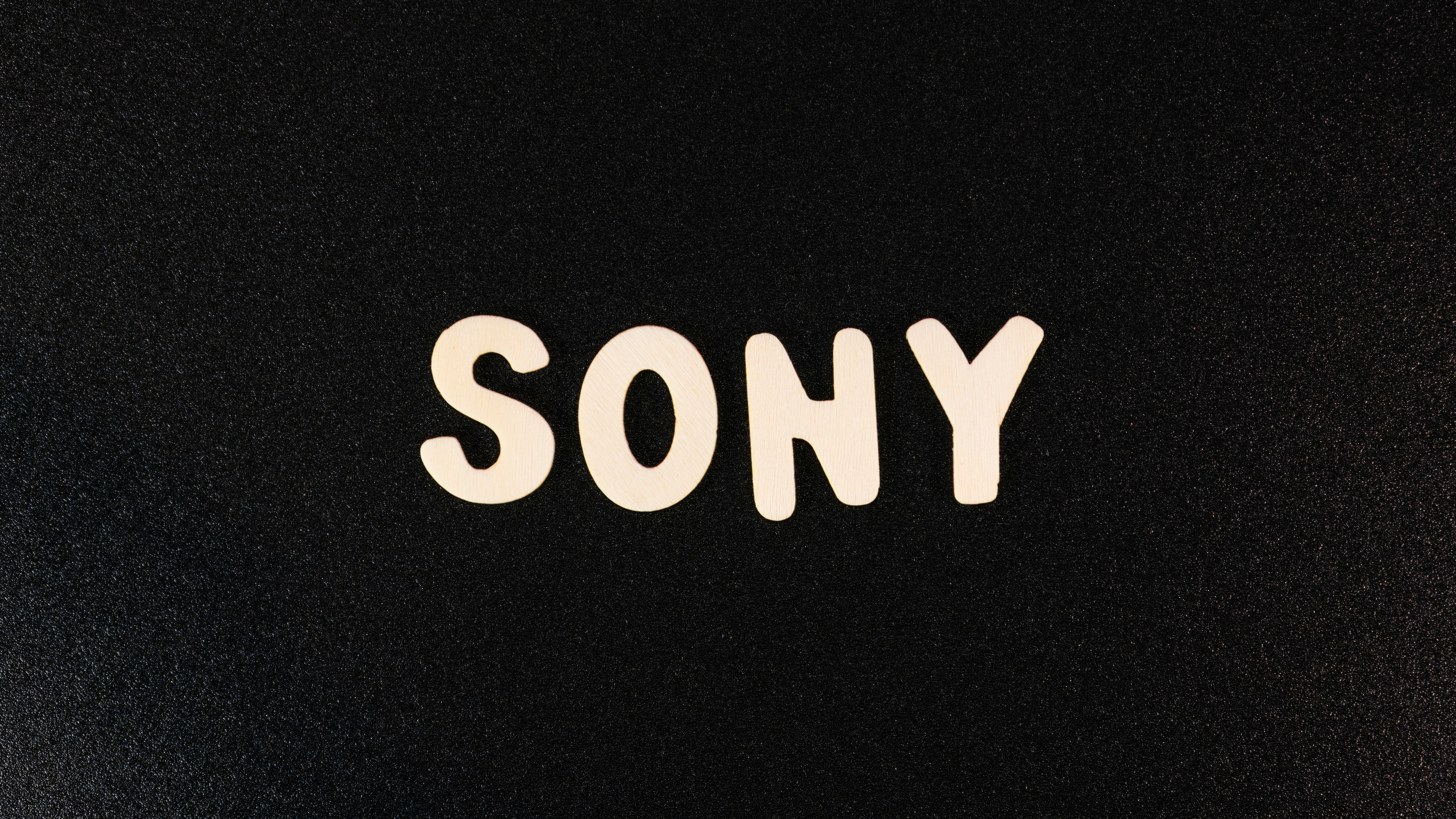 Sony acaba de darme una razón convincente para guardar mis AirPods y auriculares Bose.