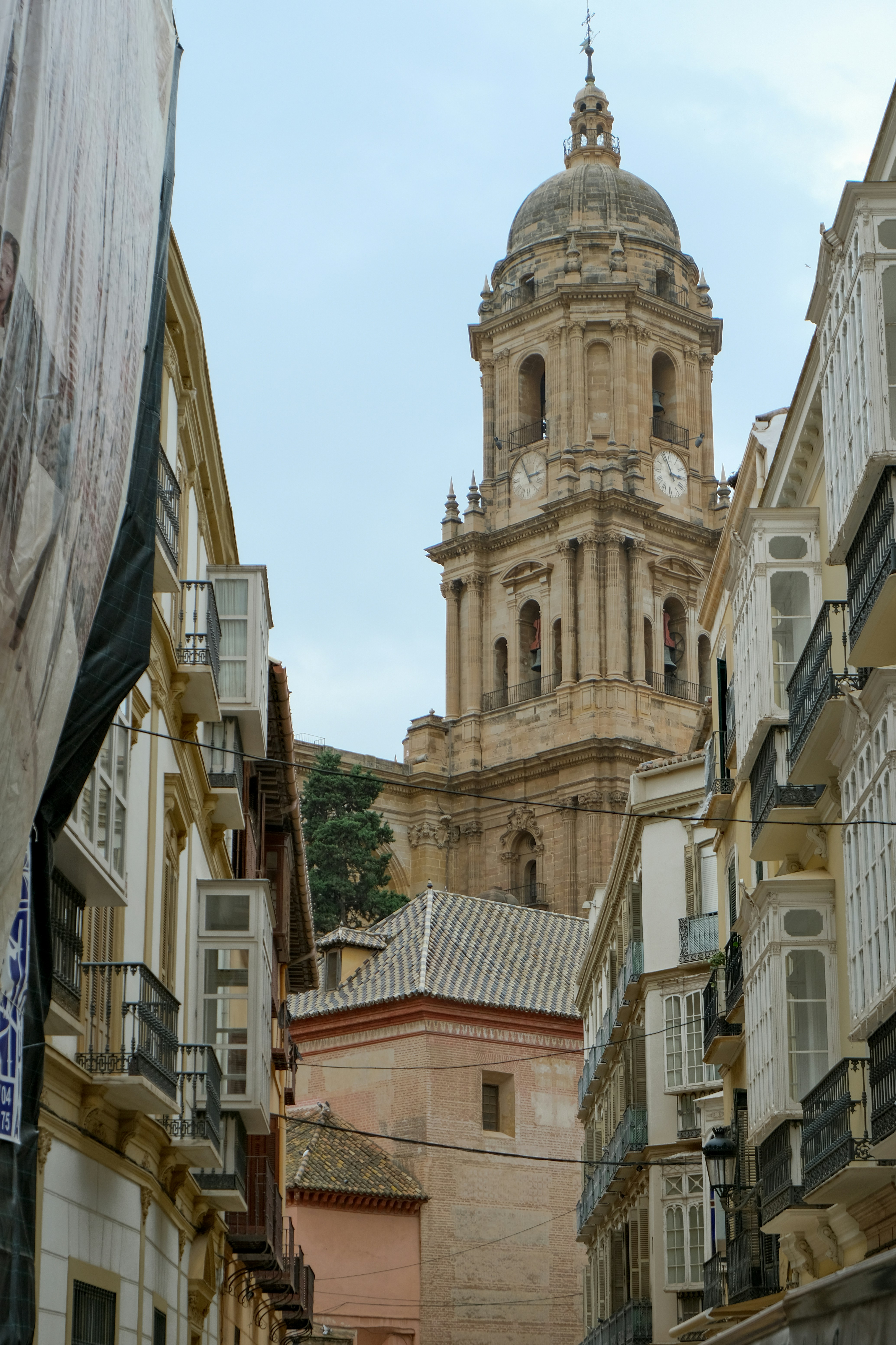 Partner oficial de reemplazo de sistemas heredados a medida en Málaga - Más de 15 años de experiencia