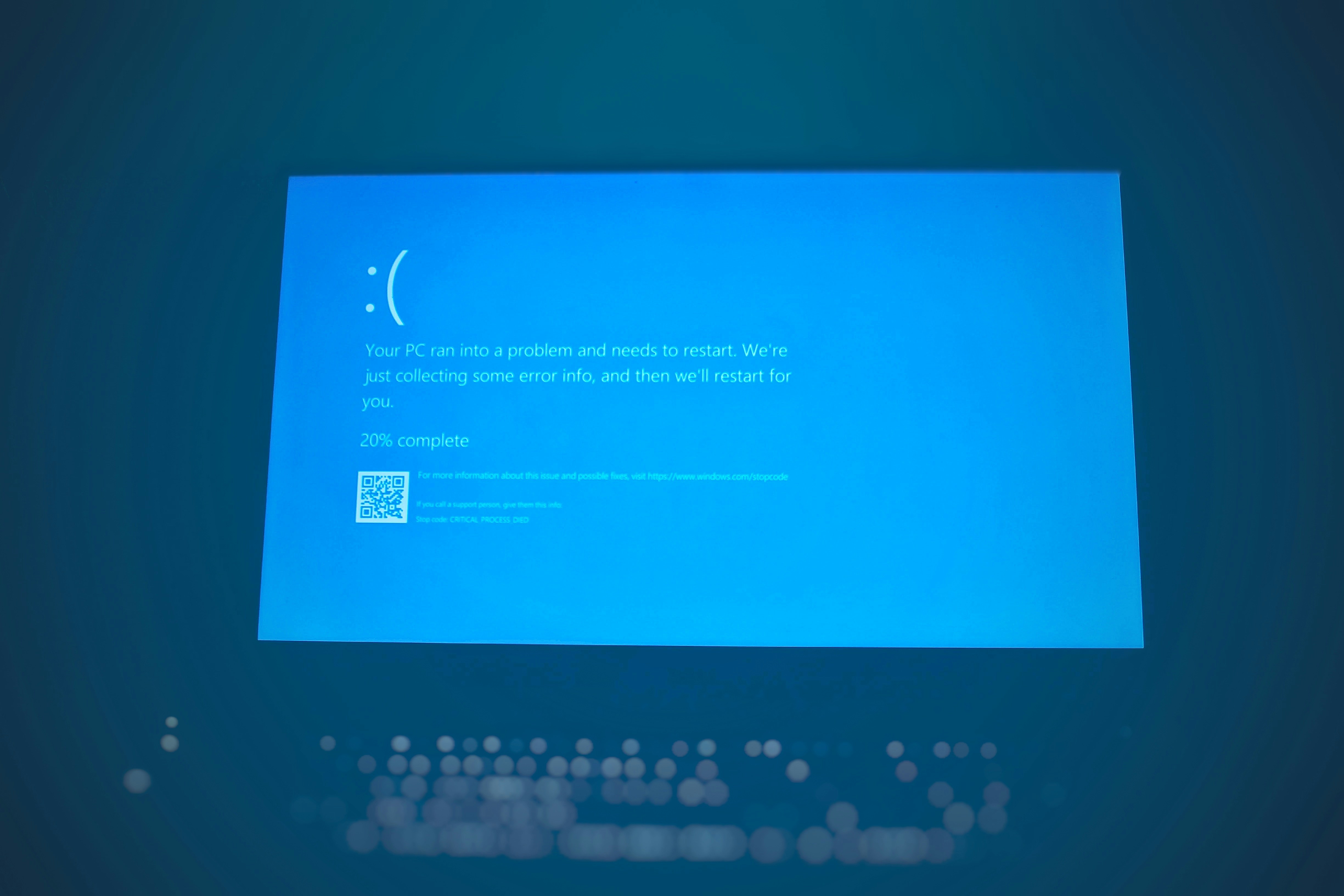 ¿Cómo puede reemplazar la aplicación de escritorio de Windows con soporte web para objetivos ambientales?