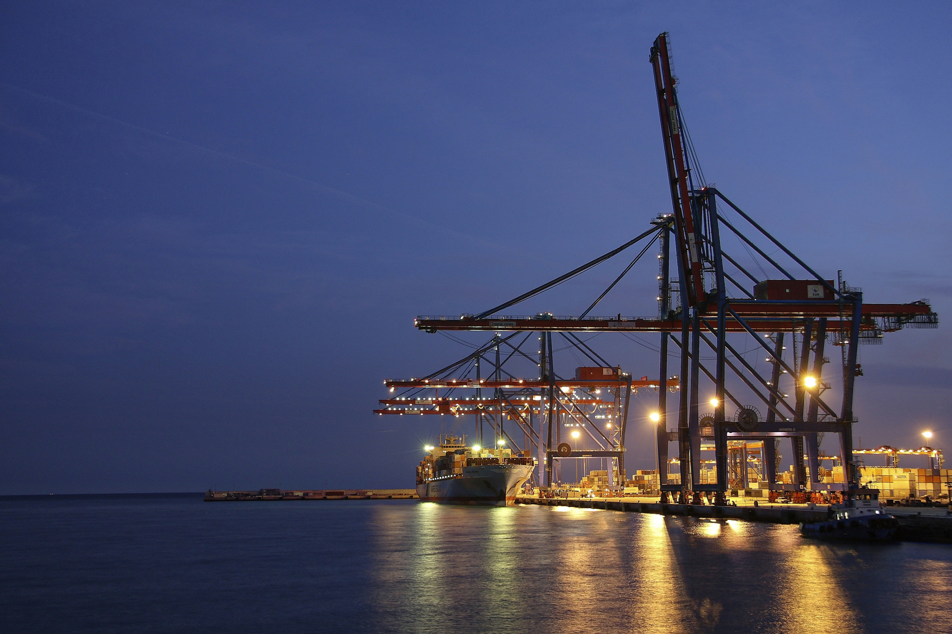Top 100 expertos en IA para automatización de cadena de suministro en Málaga