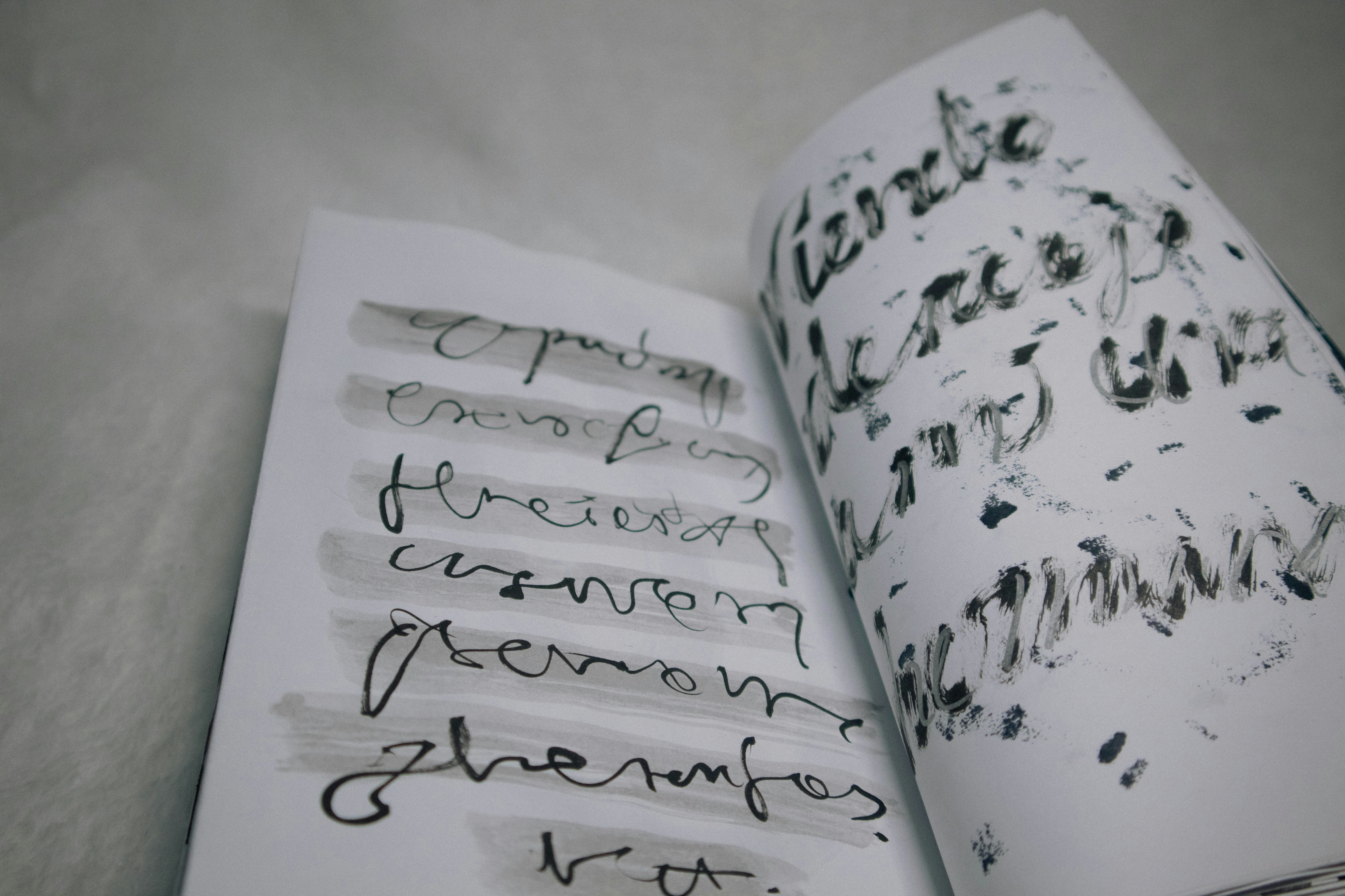Cómo la inteligencia artificial está cambiando la caligrafía y la escritura a mano
