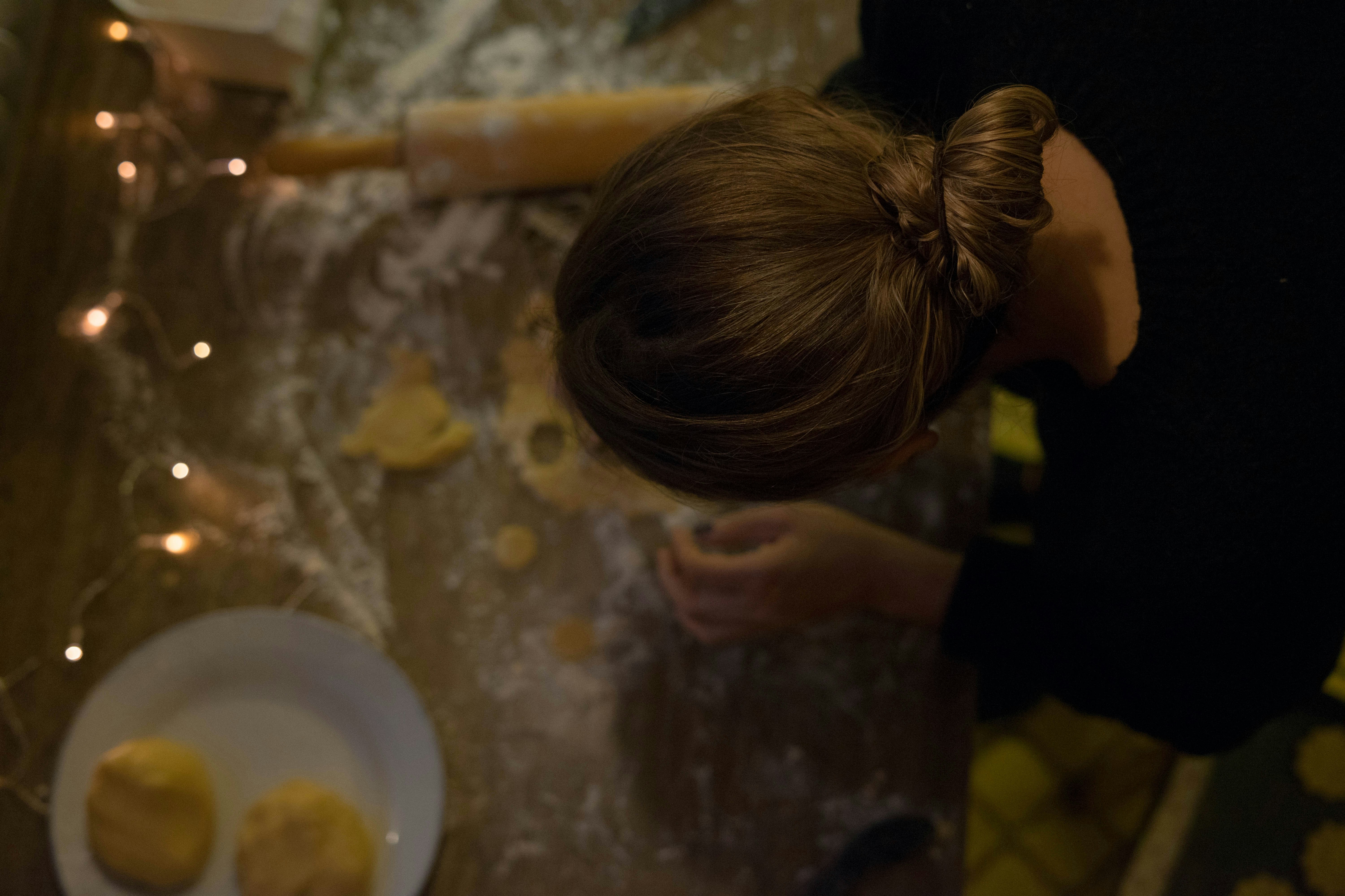 ‘Girl Dinner’ toma un significado deliciosamente macabro en este cuento corto especulativo