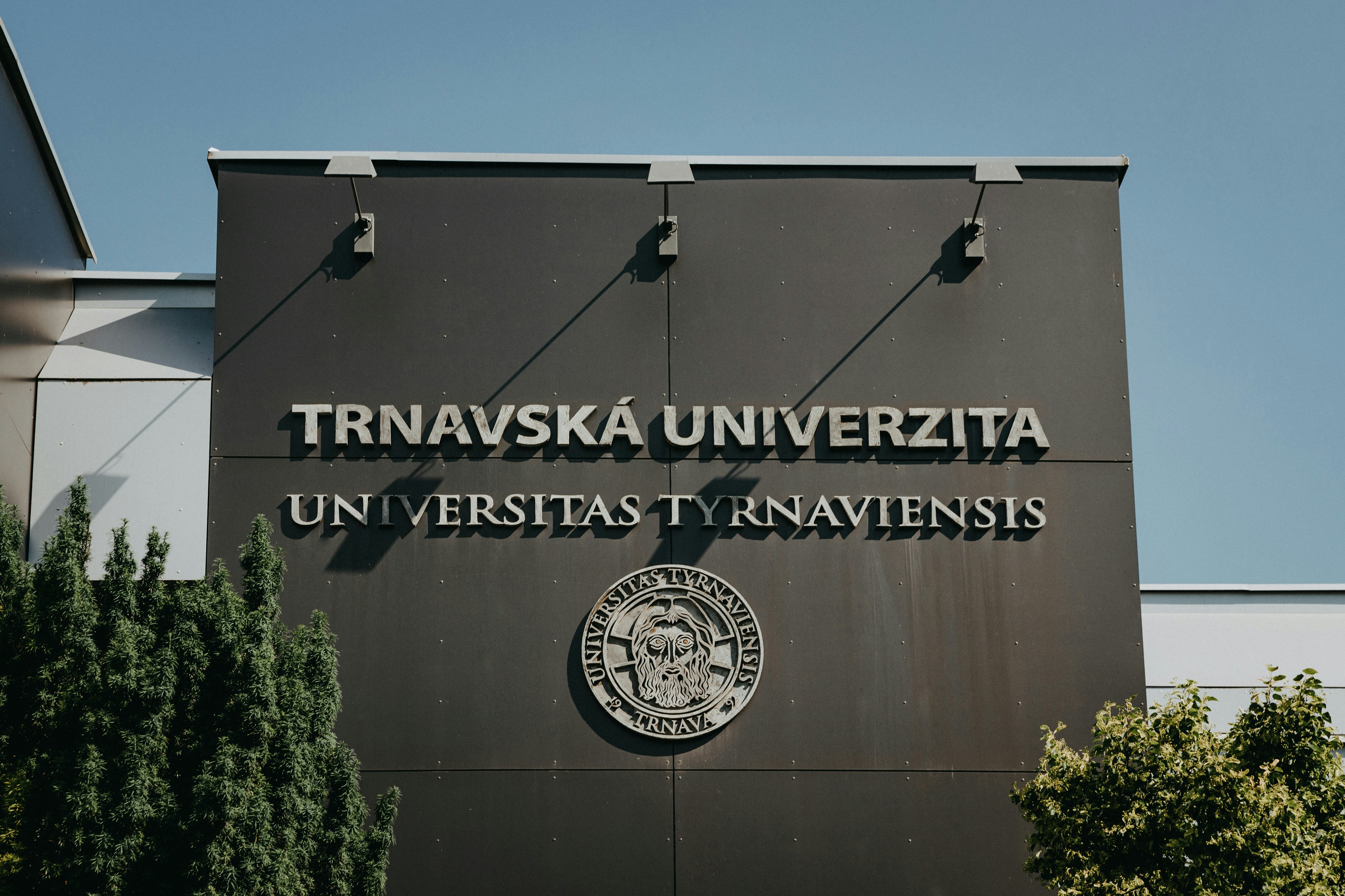 Universidad Nottingham atacada por ShinyHunters: datos robados