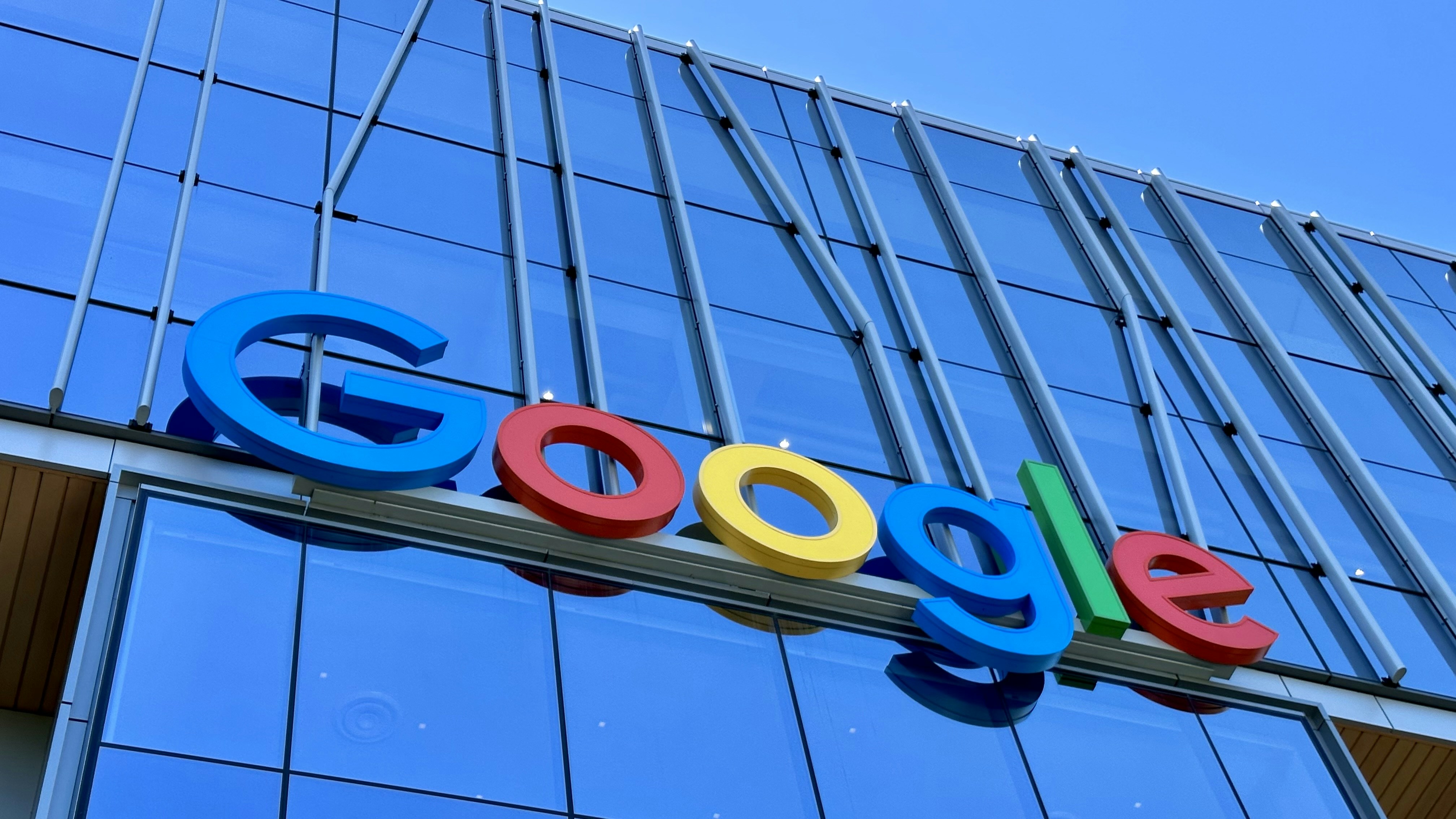 Usuarios de Google luchan por reembolsos mientras las facturas por uso no autorizado de API se disparan