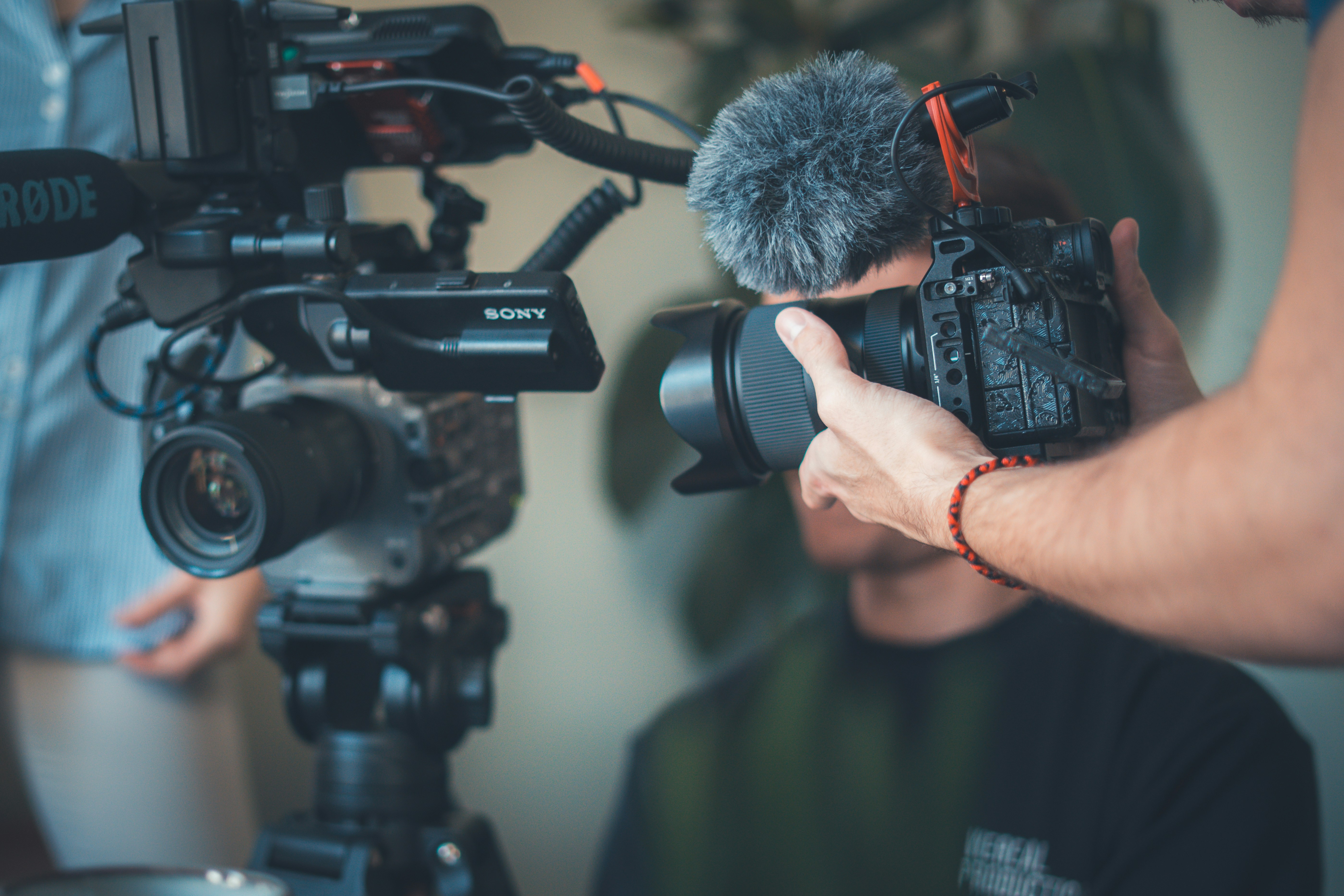 La guía definitiva para encontrar un socio oficial de video portavoz de IA