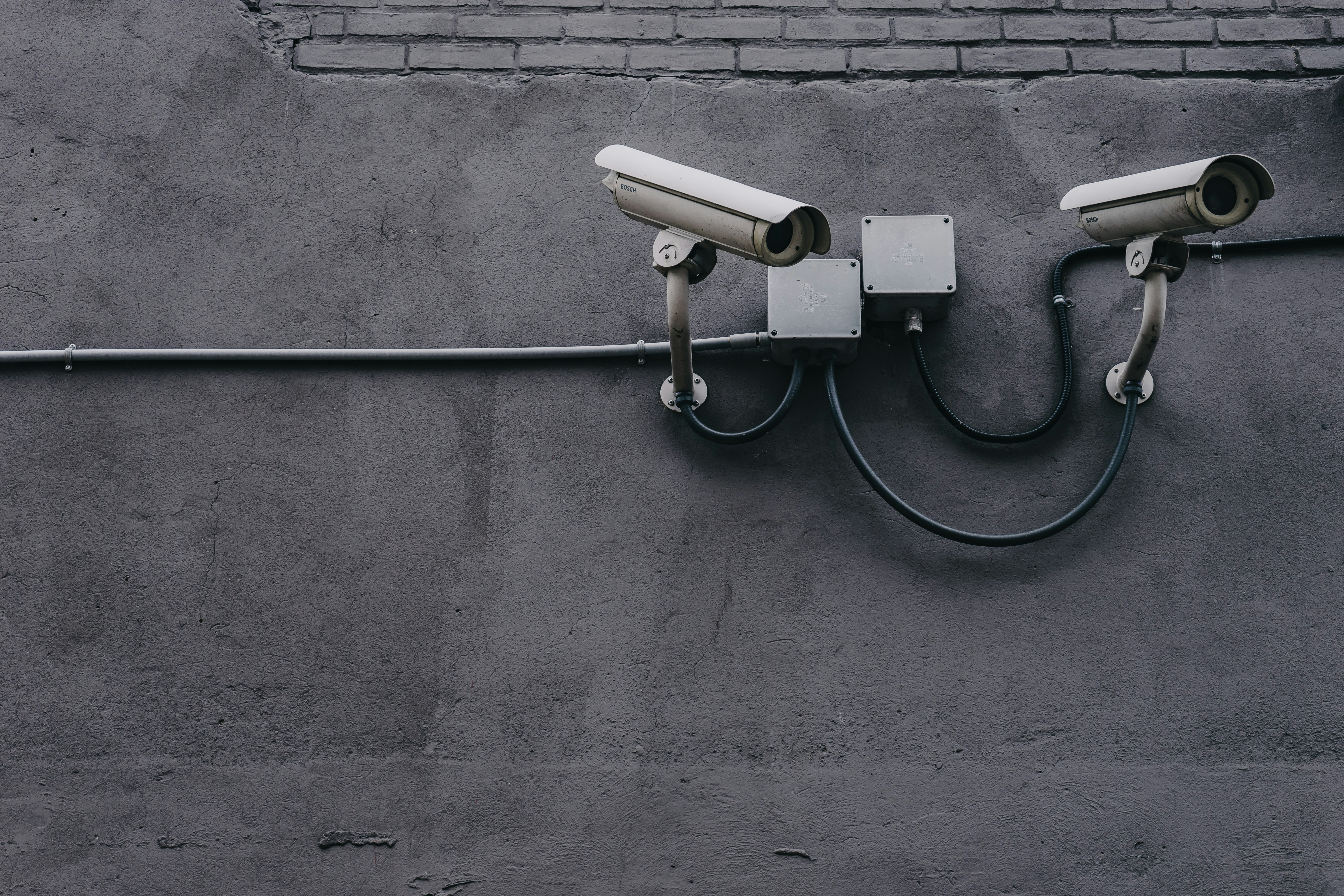 Vulnerabilidad crítica en cámaras AVer PTC (CVE-2026-40624)