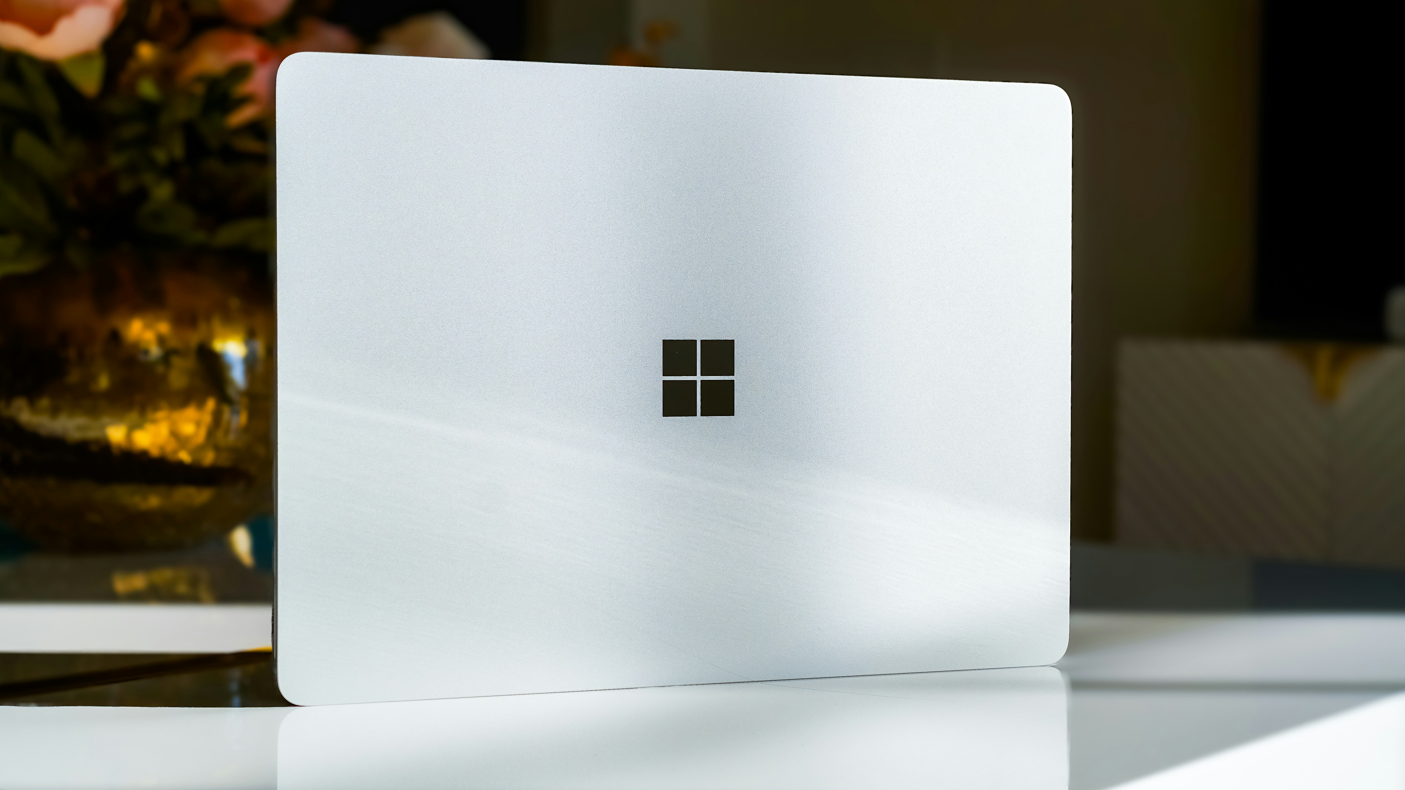 Vulnerabilidad en Microsoft 365 Copilot permite robar correos y archivos con un clic